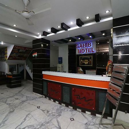Oyo 27823 Hotel Sahib 델리 외부 사진
